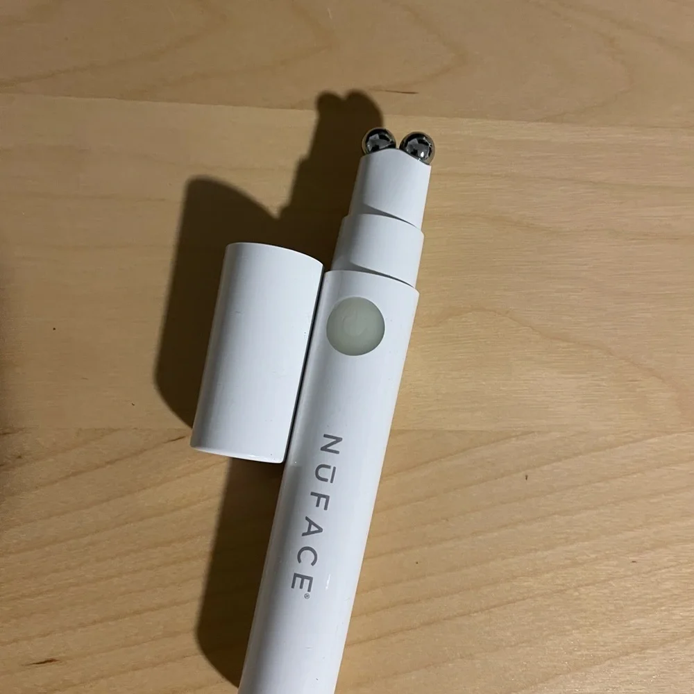 NuFace Trinity Mini & Fix Microwand - Picture 3 of 7